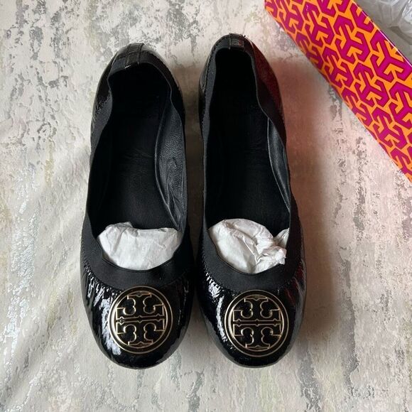 Tory Burch Caroline black patent gold naplak elastic ballet flat - Picture 1 of 15